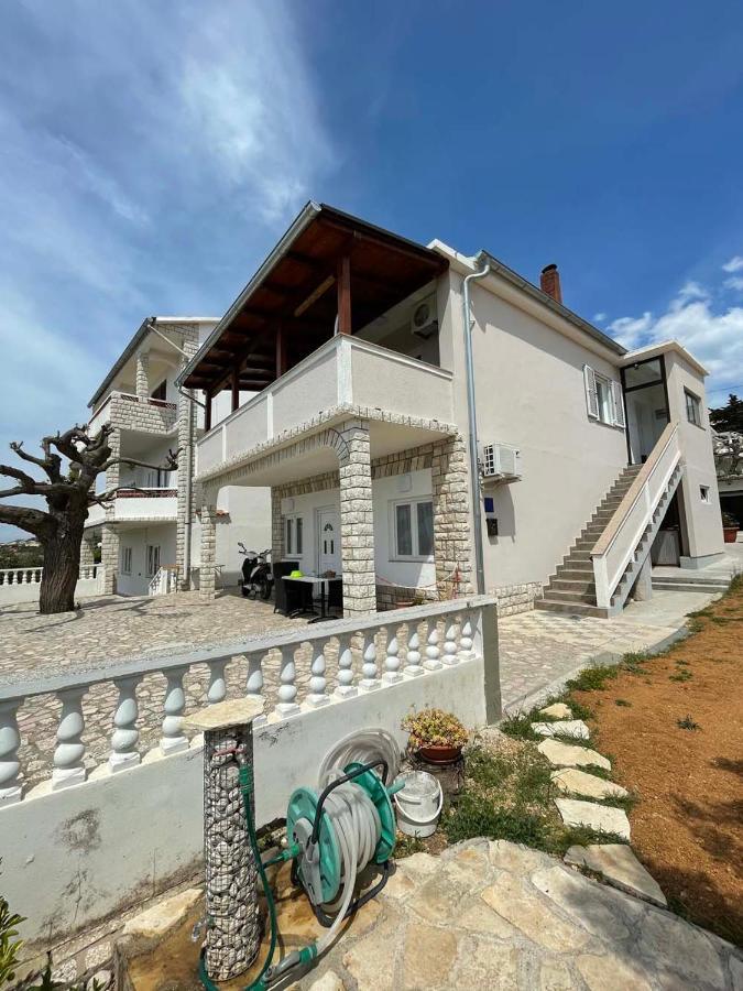 House Stojakovic Banjol Luaran gambar