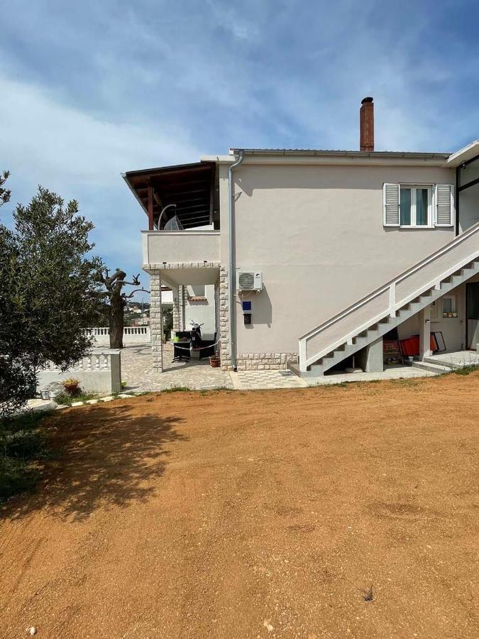 House Stojakovic Banjol Luaran gambar